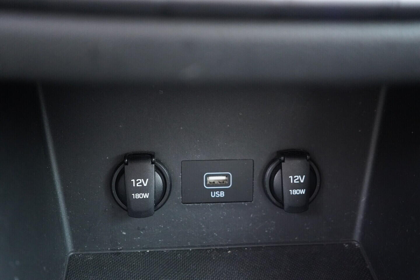 OV190V11233_34.webp_I30 Comfort 1.0 T-GDI 88 kW manuál
