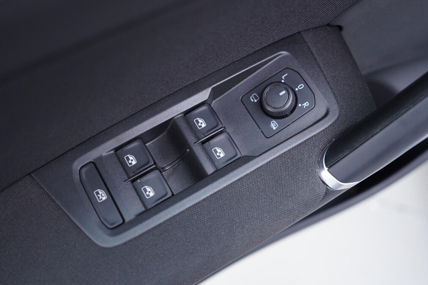 OV190V11234_20.webp_TOURAN Comfortline 1.5 TSI 110 kW automat, DPH