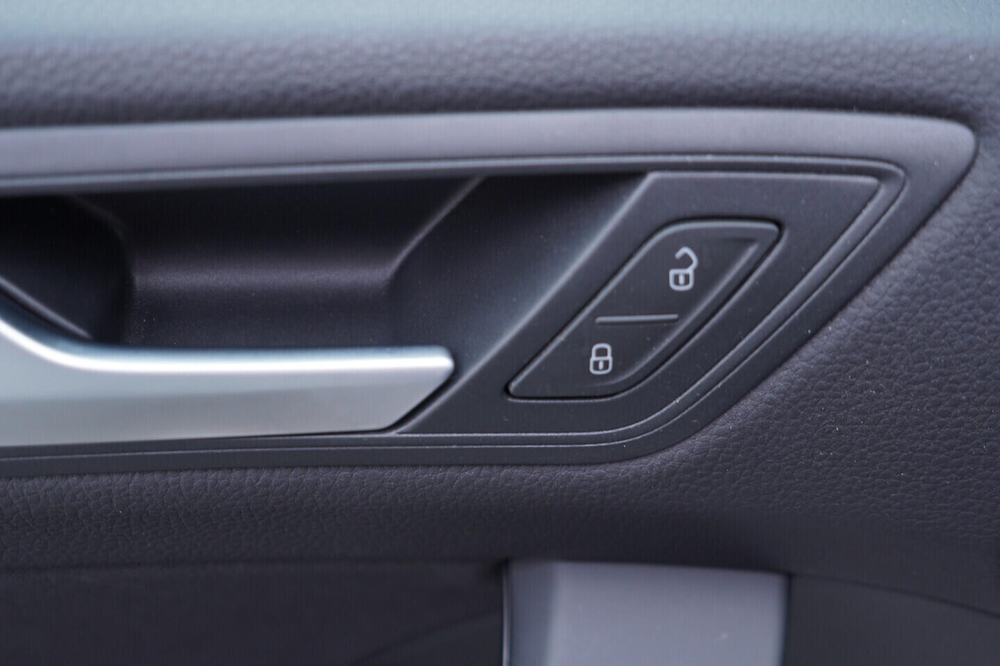 OV190V11234_21.webp_TOURAN Comfortline 1.5 TSI 110 kW automat, DPH