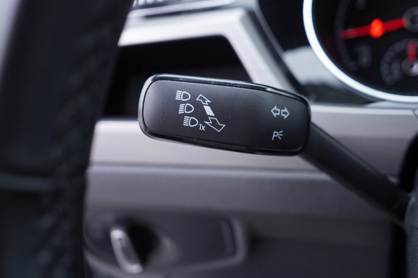 OV190V11234_25.webp_TOURAN Comfortline 1.5 TSI 110 kW automat, DPH