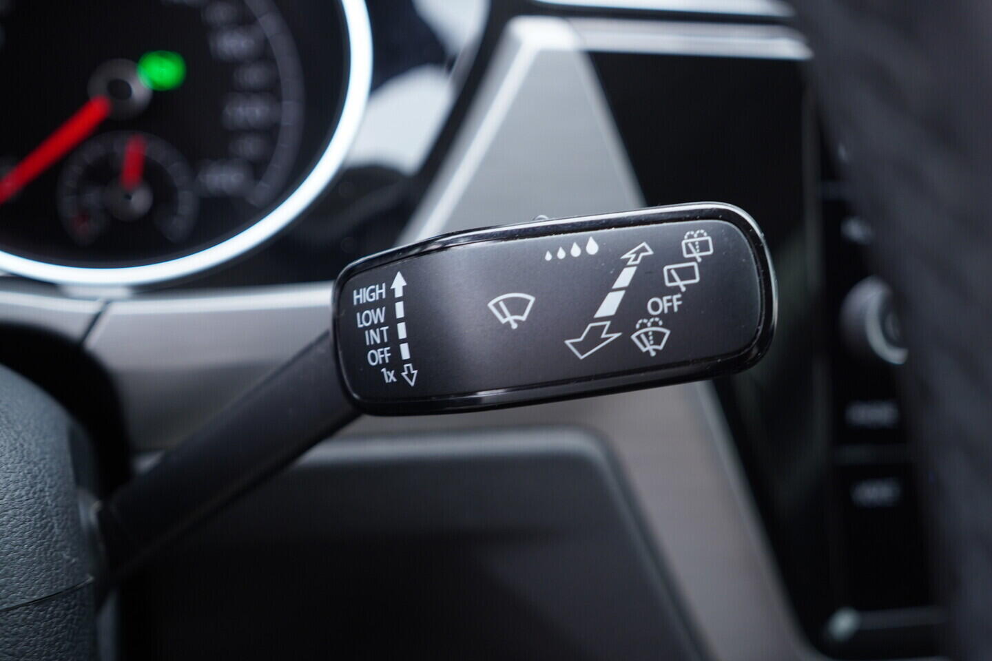 OV190V11234_26.webp_TOURAN Comfortline 1.5 TSI 110 kW automat, DPH