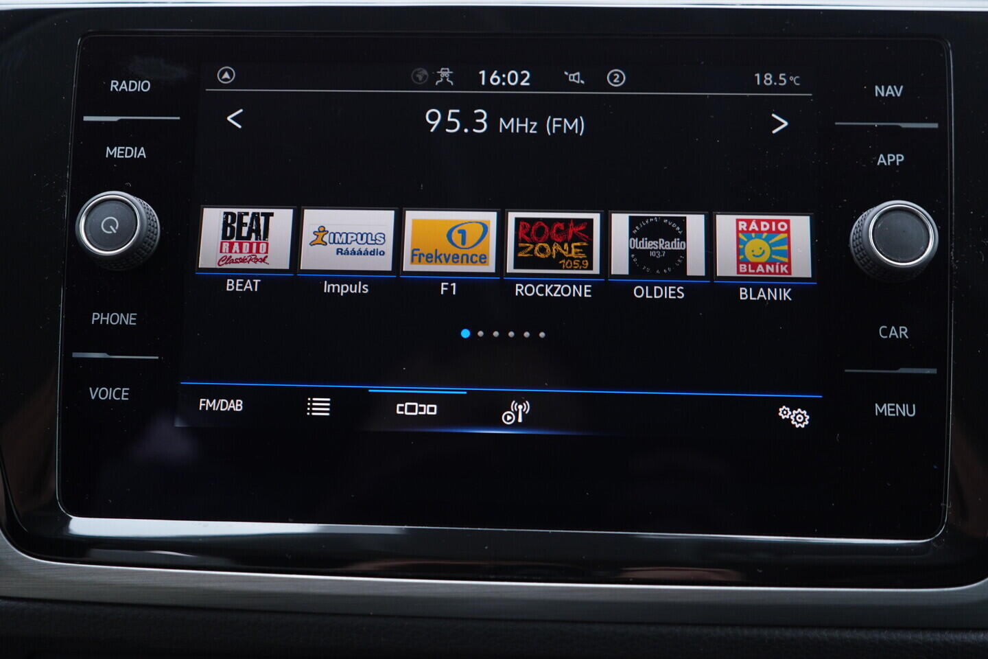 OV190V11234_30.webp_TOURAN Comfortline 1.5 TSI 110 kW automat, DPH