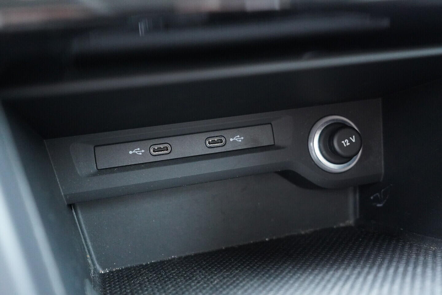 OV190V11234_37.webp_TOURAN Comfortline 1.5 TSI 110 kW automat, DPH