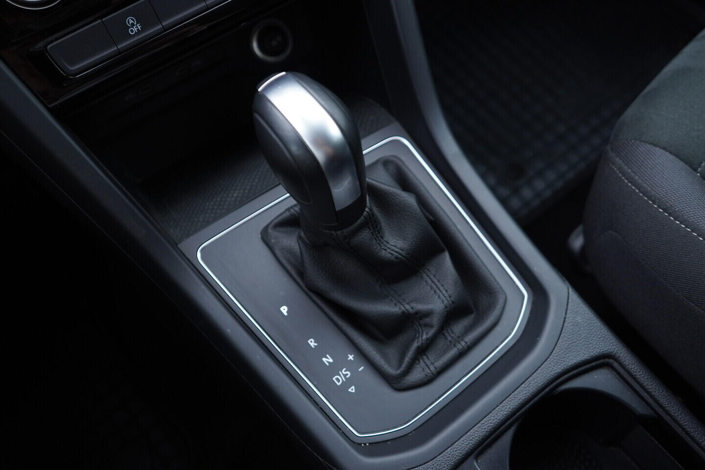 OV190V11234_38.webp_TOURAN Comfortline 1.5 TSI 110 kW automat, DPH