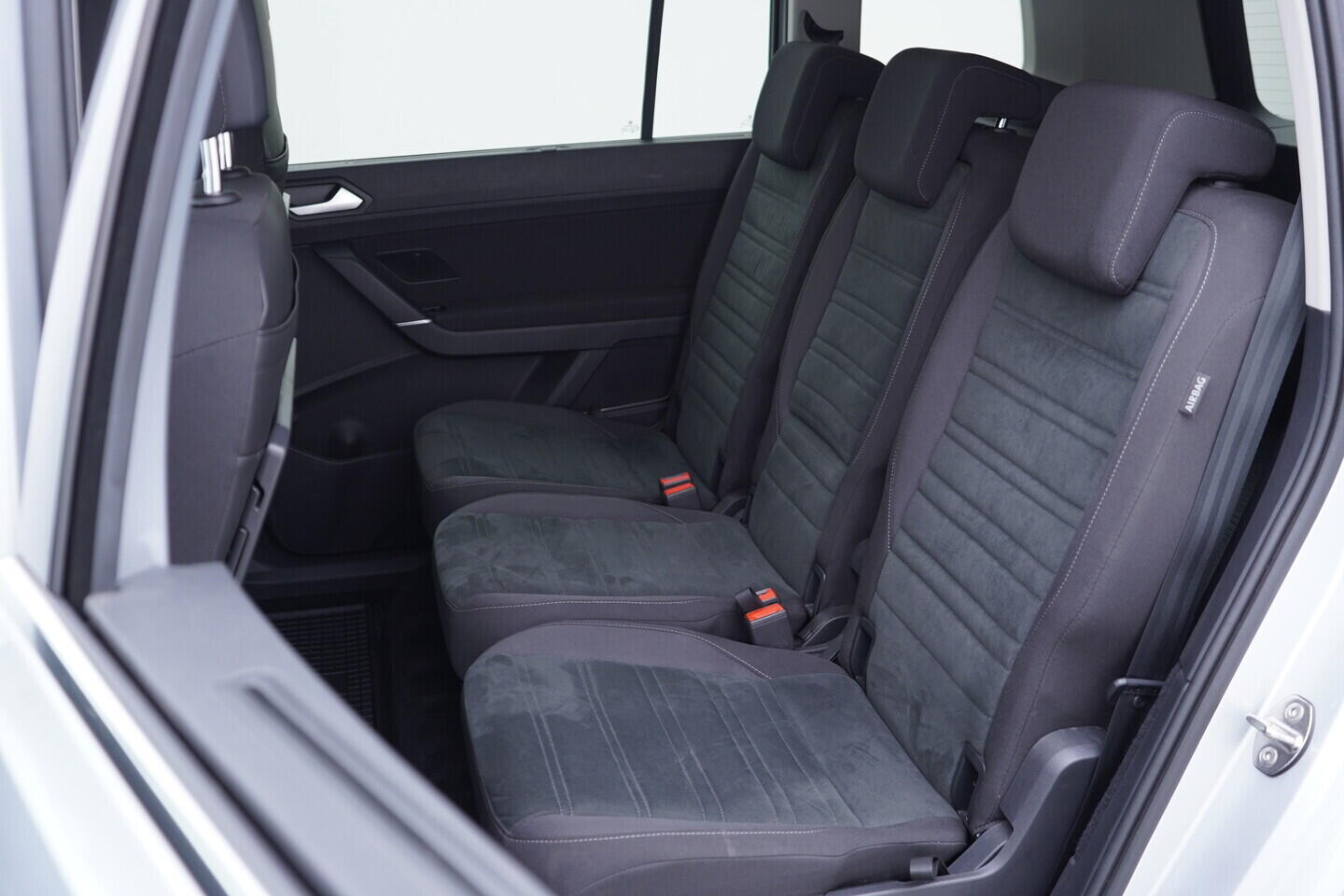 OV190V11234_43.webp_TOURAN Comfortline 1.5 TSI 110 kW automat, DPH