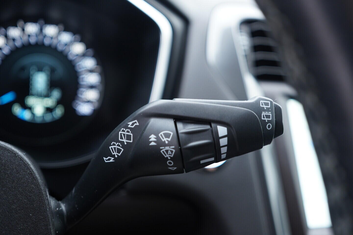 OV190V11242_25.webp_MONDEO Titanium 2.0  88 kW automat