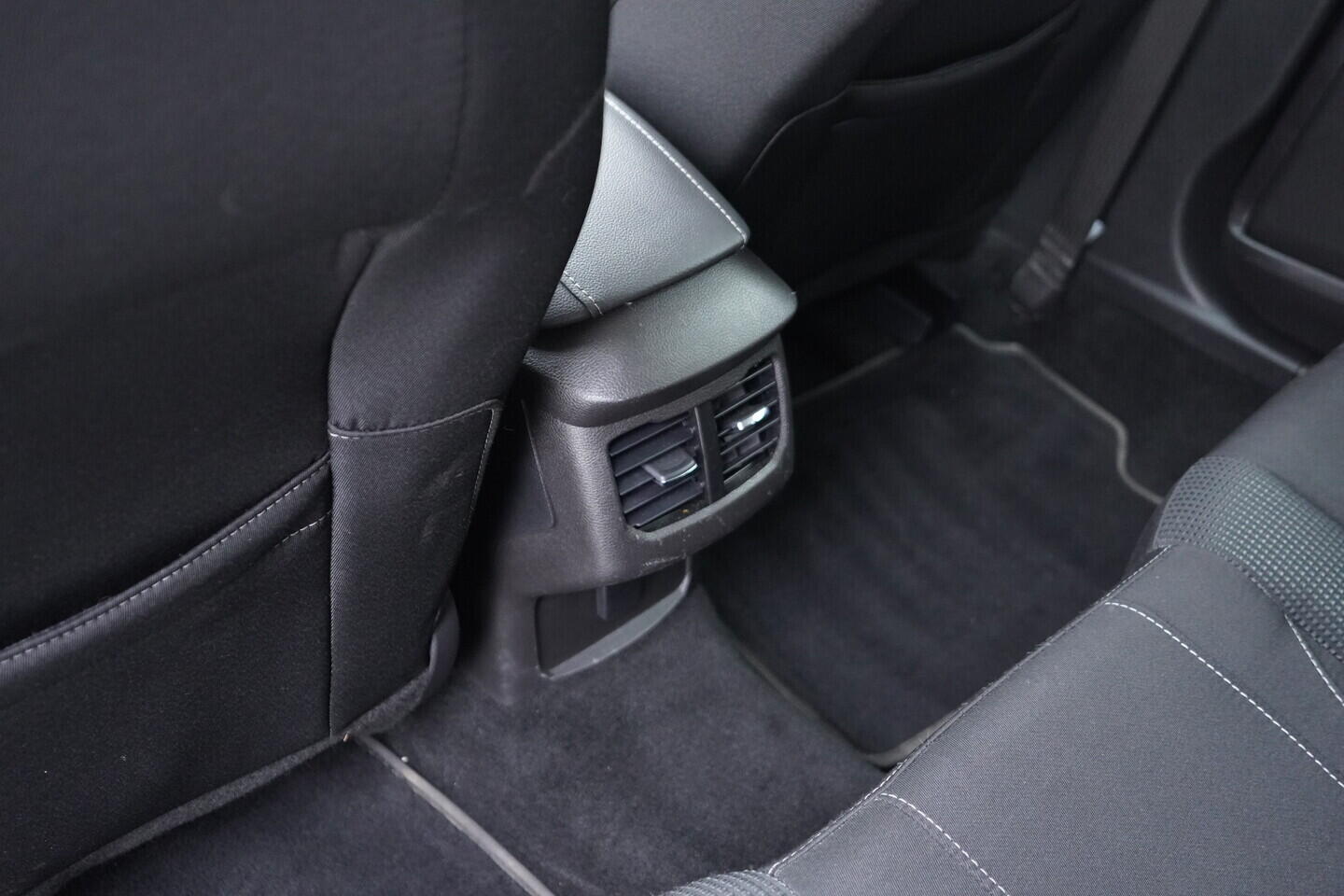 OV190V11242_42.webp_MONDEO Titanium 2.0  88 kW automat