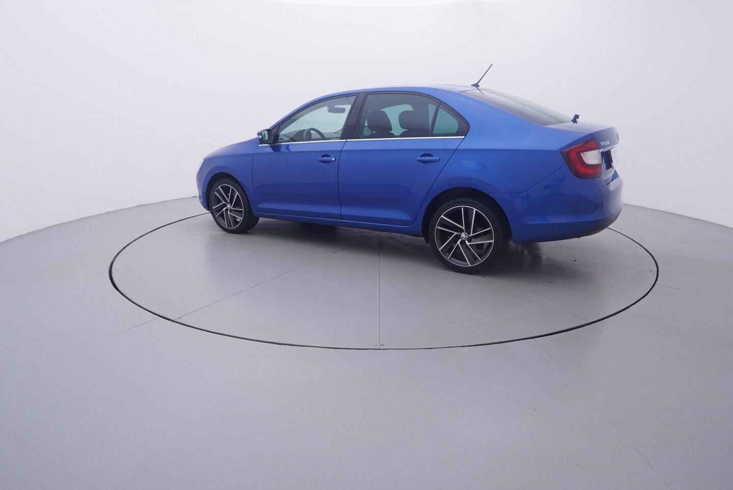 OV190V11243_12.webp_RAPID Style 1.0 TSI 81 kW manuál, DPH