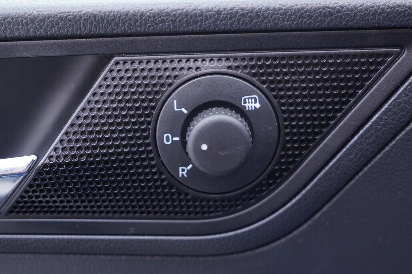 OV190V11243_21.webp_RAPID Style 1.0 TSI 81 kW manuál, DPH