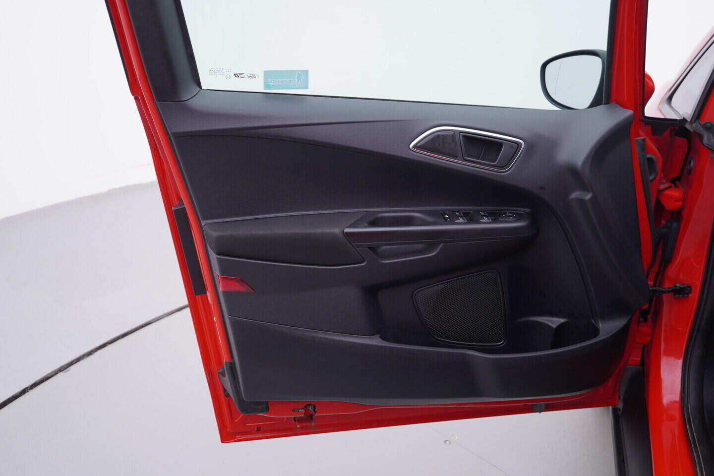 OV190V11245_19.webp_B-MAX Trend 1.0 EcoBoost 74 kW manuál