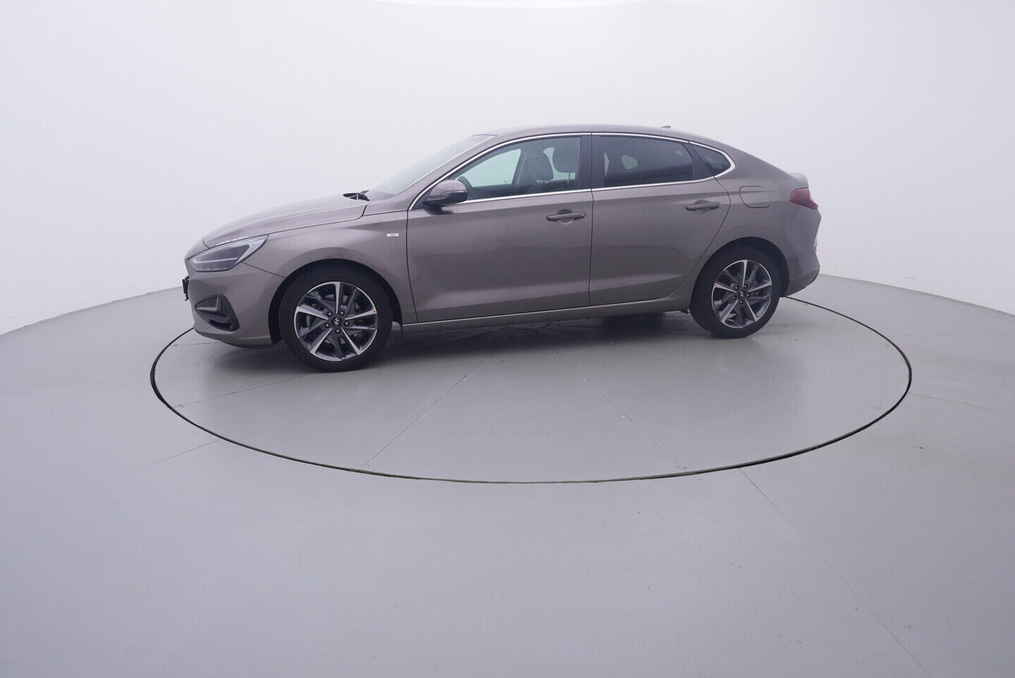 OV190V11246_11.webp_I30 Smart 1.0 T-GDI _ kW manuál