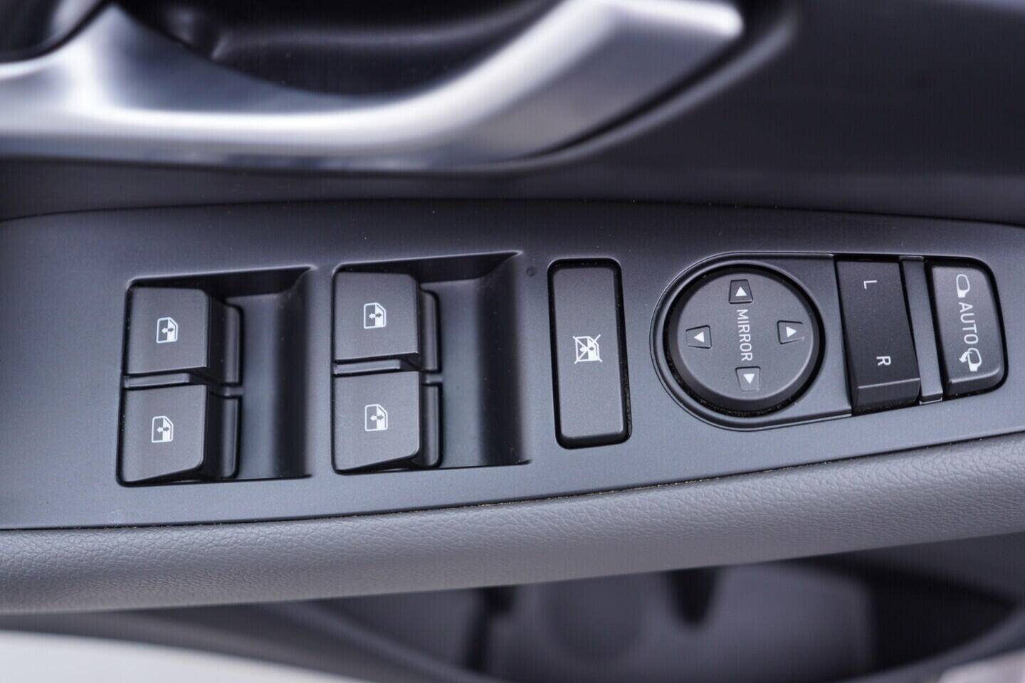 OV190V11246_20.webp_I30 Smart 1.0 T-GDI _ kW manuál