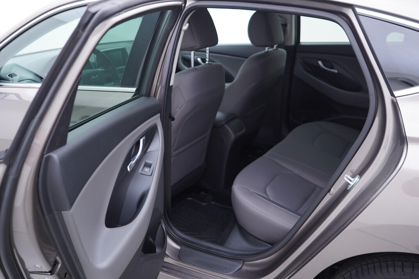 OV190V11246_31.webp_I30 Smart 1.0 T-GDI _ kW manuál