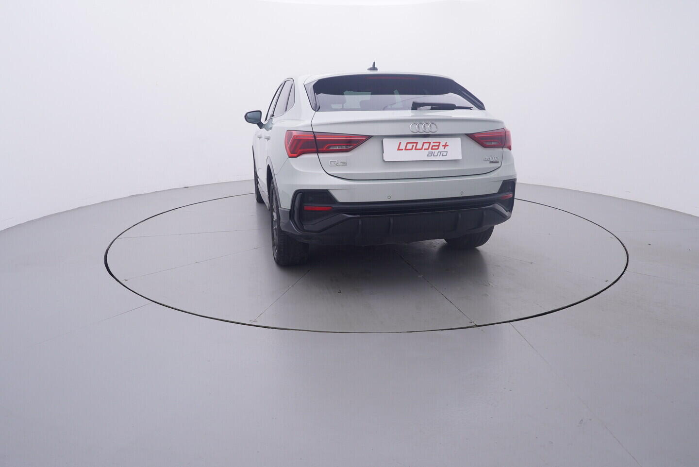 OV190V11247_13.webp_Q3 SPORTBACK S-LINE 2.0 TDI 147 kW automat, DPH