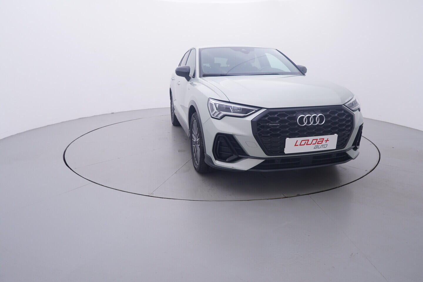 OV190V11247_17.webp_Q3 SPORTBACK S-LINE 2.0 TDI 147 kW automat, DPH