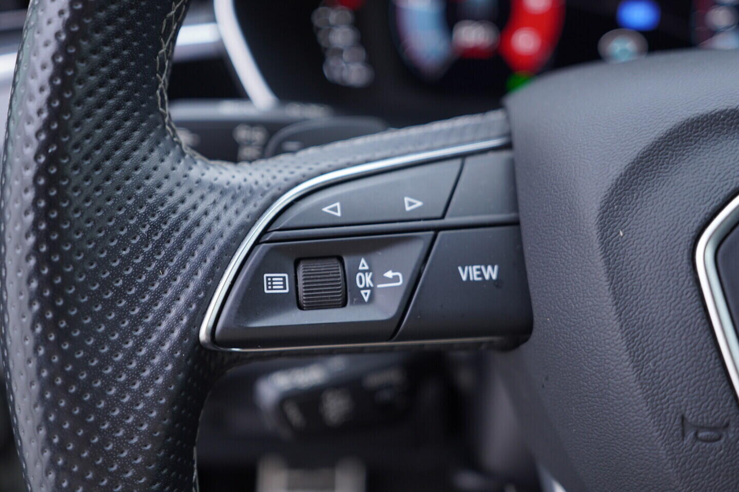 OV190V11247_26.webp_Q3 SPORTBACK S-LINE 2.0 TDI 147 kW automat, DPH