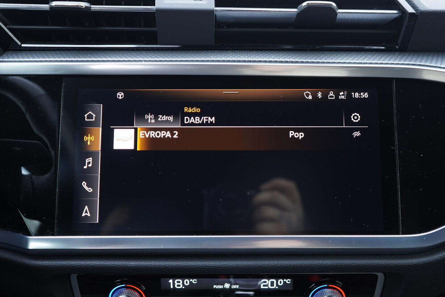 OV190V11247_32.webp_Q3 SPORTBACK S-LINE 2.0 TDI 147 kW automat, DPH