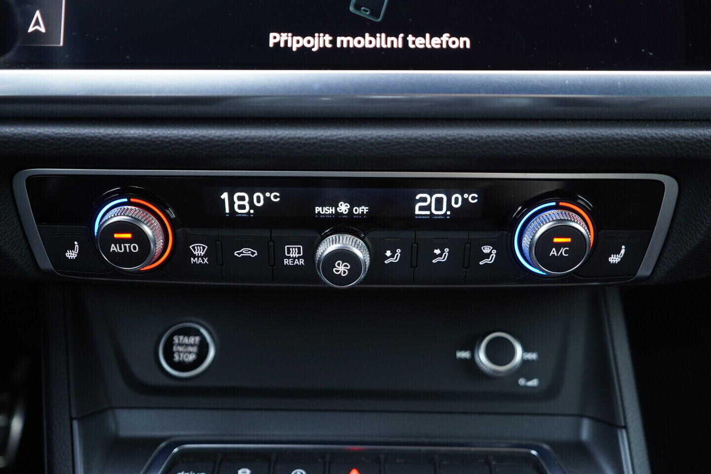 OV190V11247_35.webp_Q3 SPORTBACK S-LINE 2.0 TDI 147 kW automat, DPH