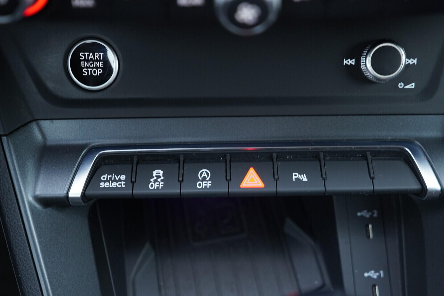 OV190V11247_36.webp_Q3 SPORTBACK S-LINE 2.0 TDI 147 kW automat, DPH