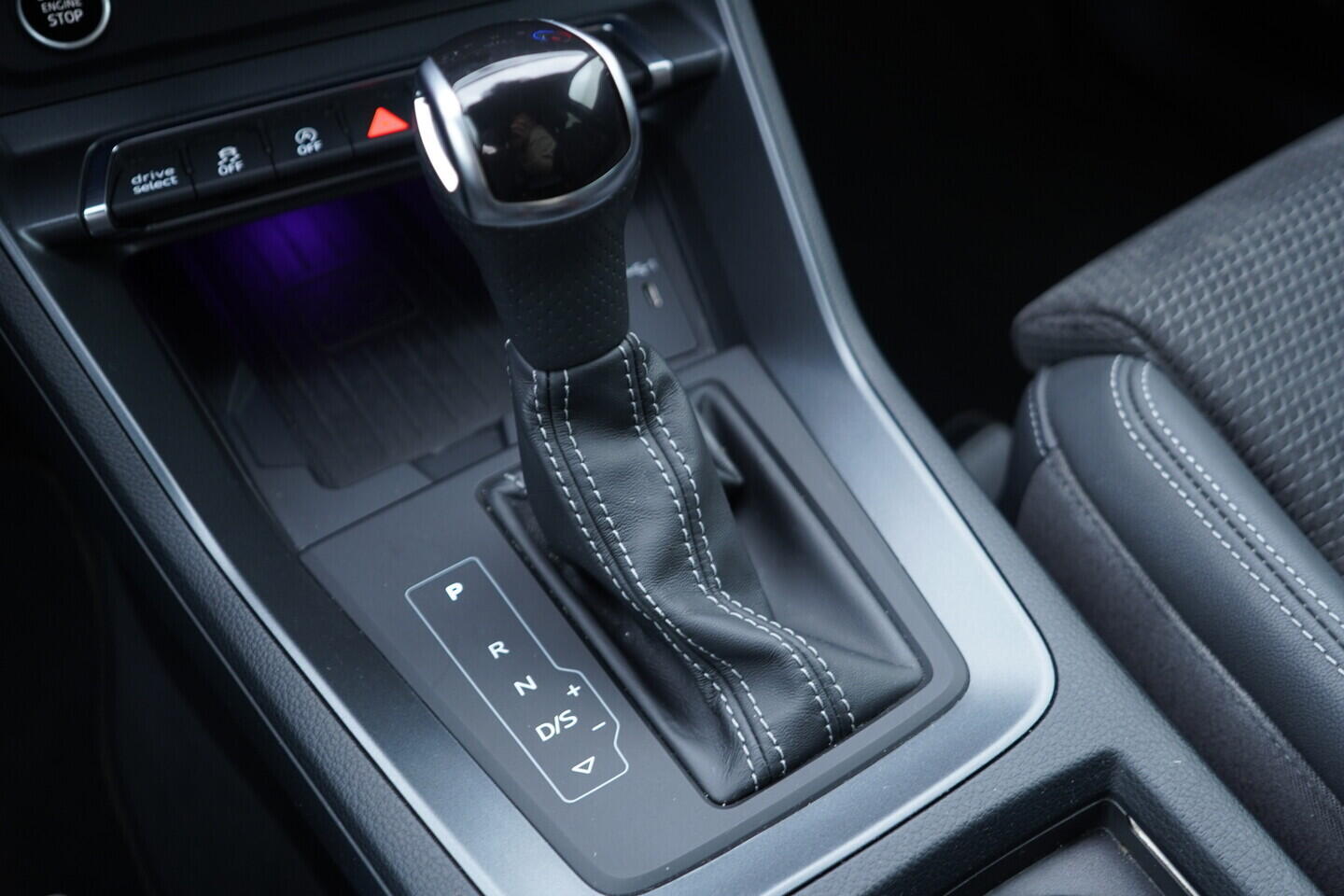 OV190V11247_38.webp_Q3 SPORTBACK S-LINE 2.0 TDI 147 kW automat, DPH