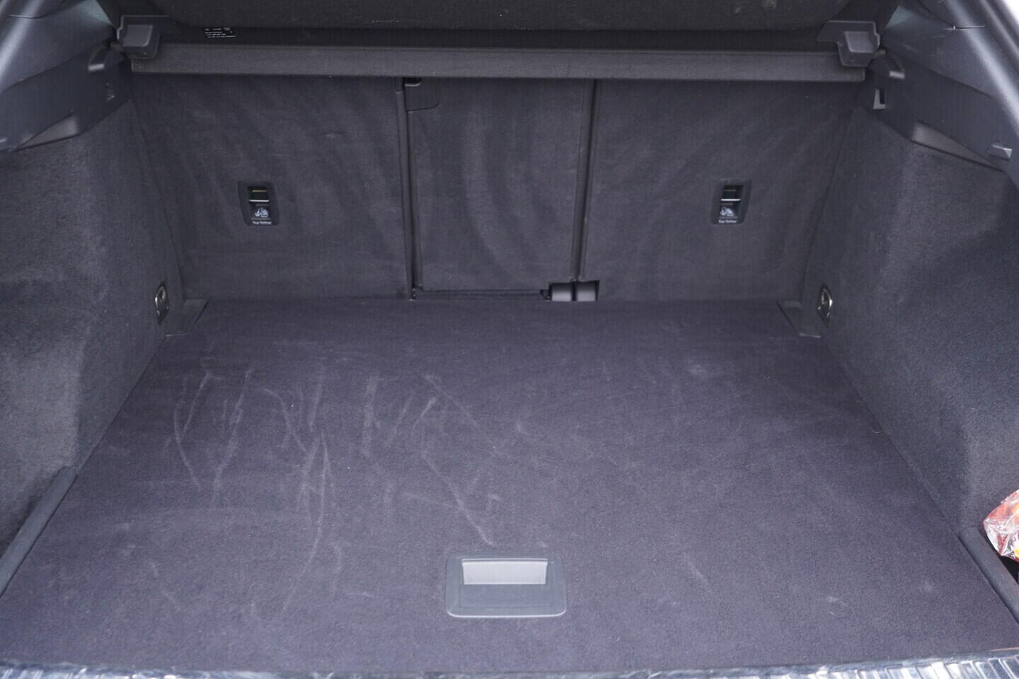 OV190V11247_41.webp_Q3 SPORTBACK S-LINE 2.0 TDI 147 kW automat, DPH