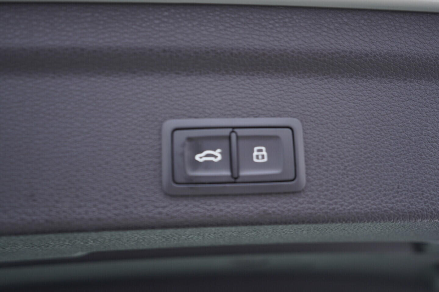 OV190V11247_44.webp_Q3 SPORTBACK S-LINE 2.0 TDI 147 kW automat, DPH