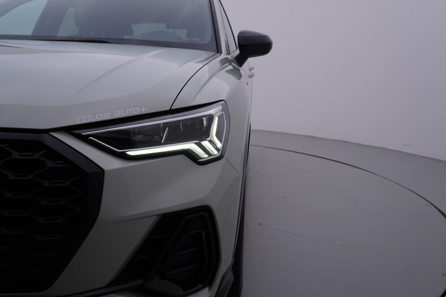 OV190V11247_49.webp_Q3 SPORTBACK S-LINE 2.0 TDI 147 kW automat, DPH