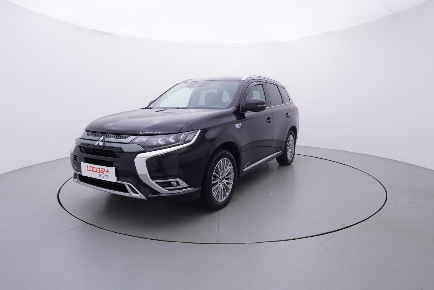 OV190V11253_10.webp_OUTLANDER Intense+ 2.4 MIVEC 99 kW automat