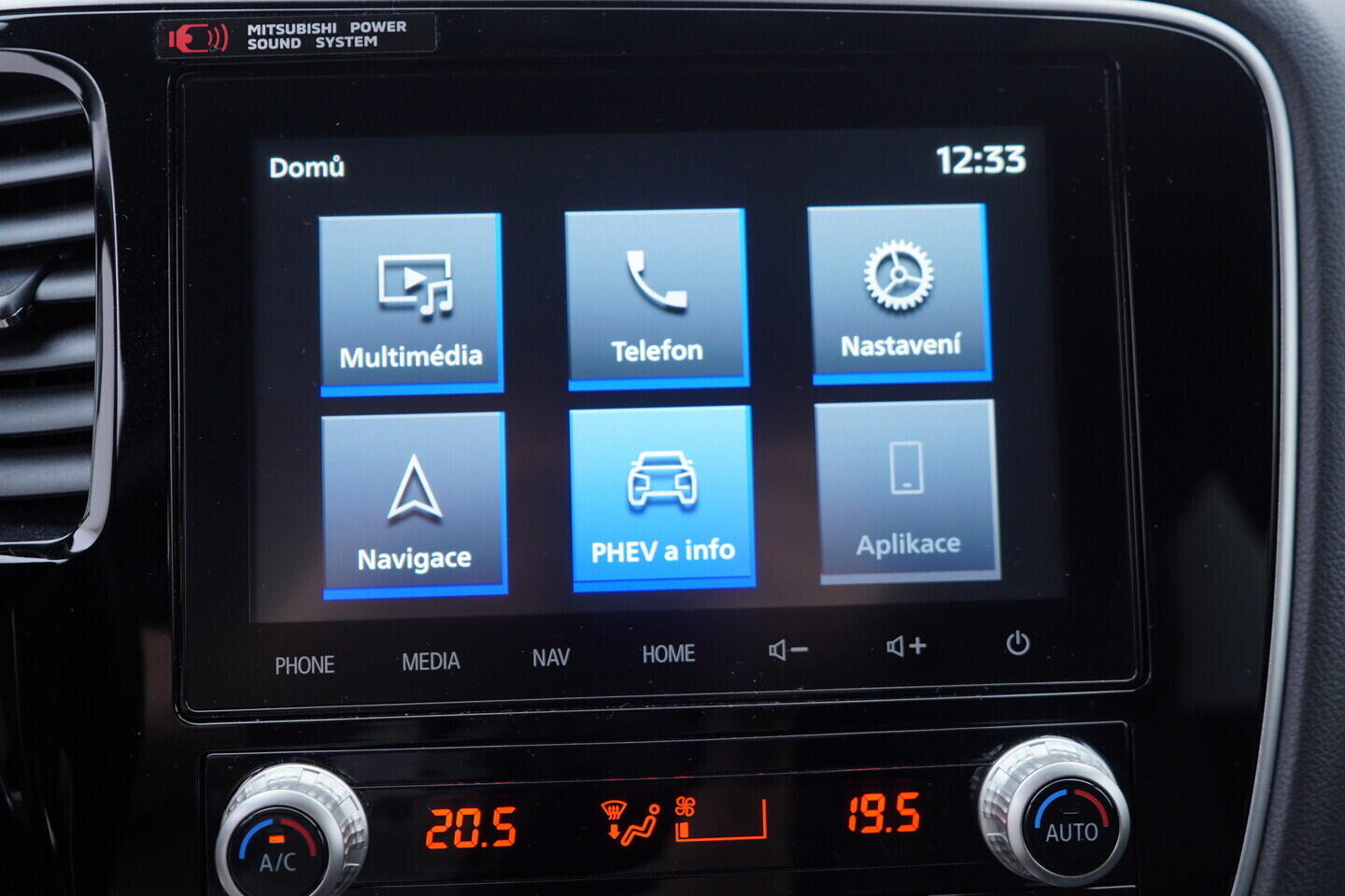 OV190V11253_35.webp_OUTLANDER Intense+ 2.4 MIVEC 99 kW automat