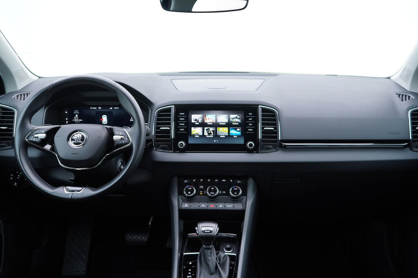 OV190V11254_25.webp_KAROQ Style 2.0 TDI 110 kW automat, DPH