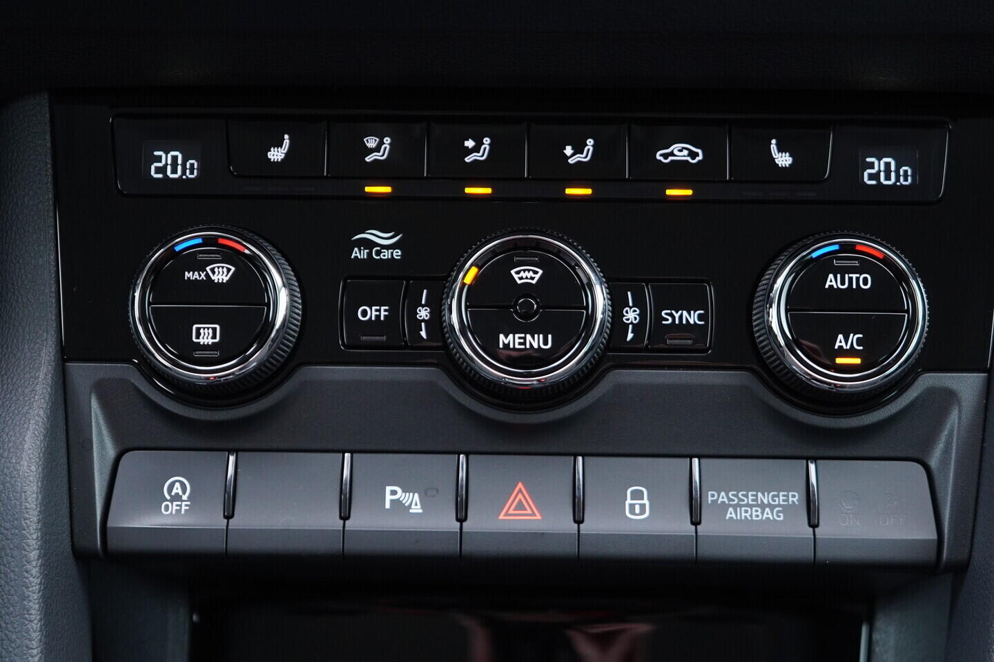 OV190V11254_32.webp_KAROQ Style 2.0 TDI 110 kW automat, DPH