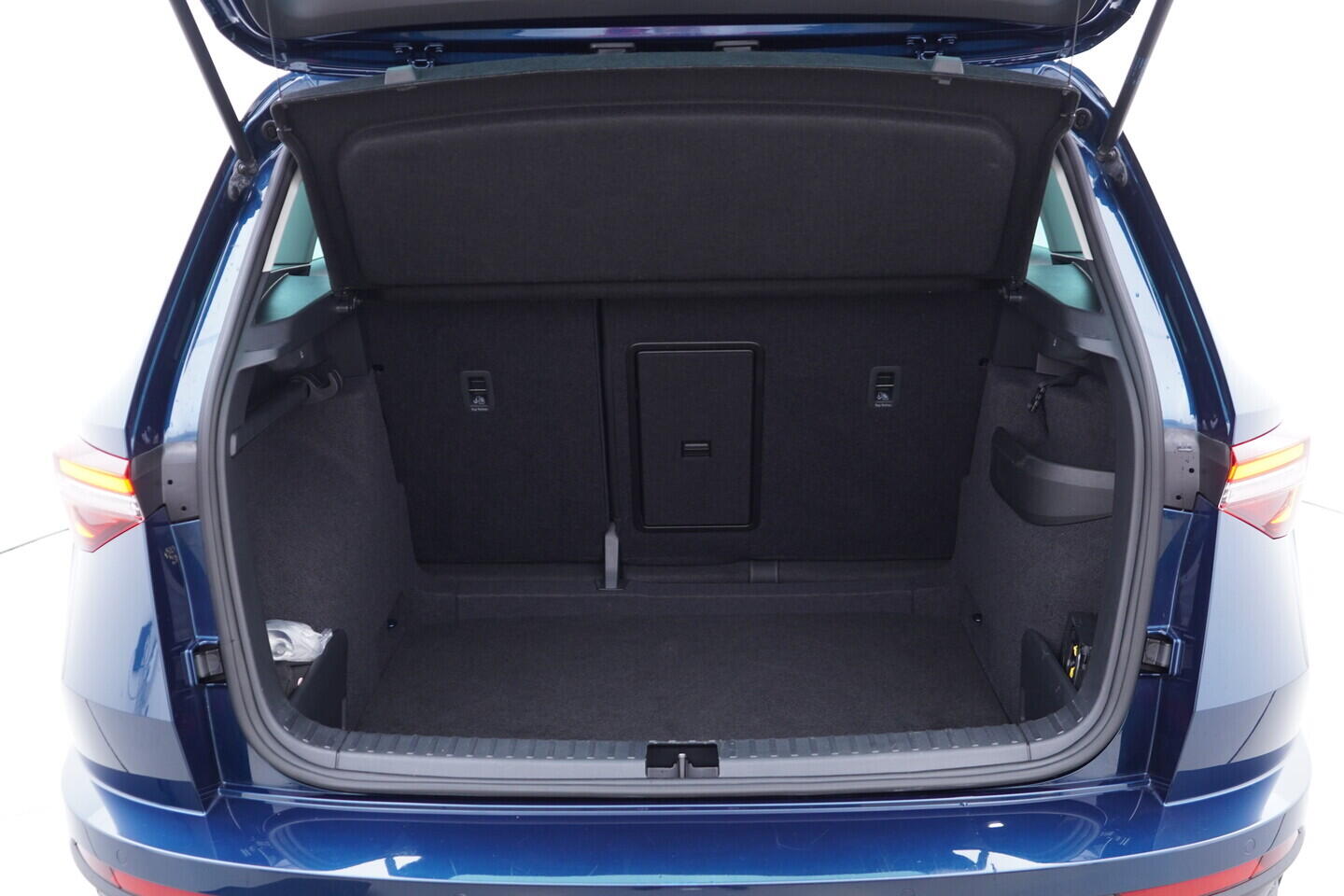 OV190V11254_37.webp_KAROQ Style 2.0 TDI 110 kW automat, DPH