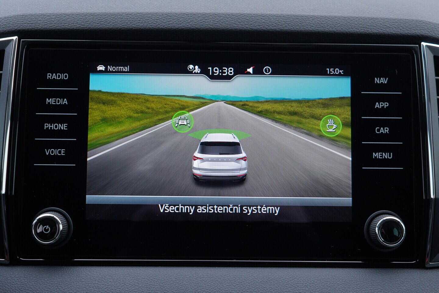 OV190V11255_28.webp_KAROQ Style 2.0 TDI 110 kW automat, DPH