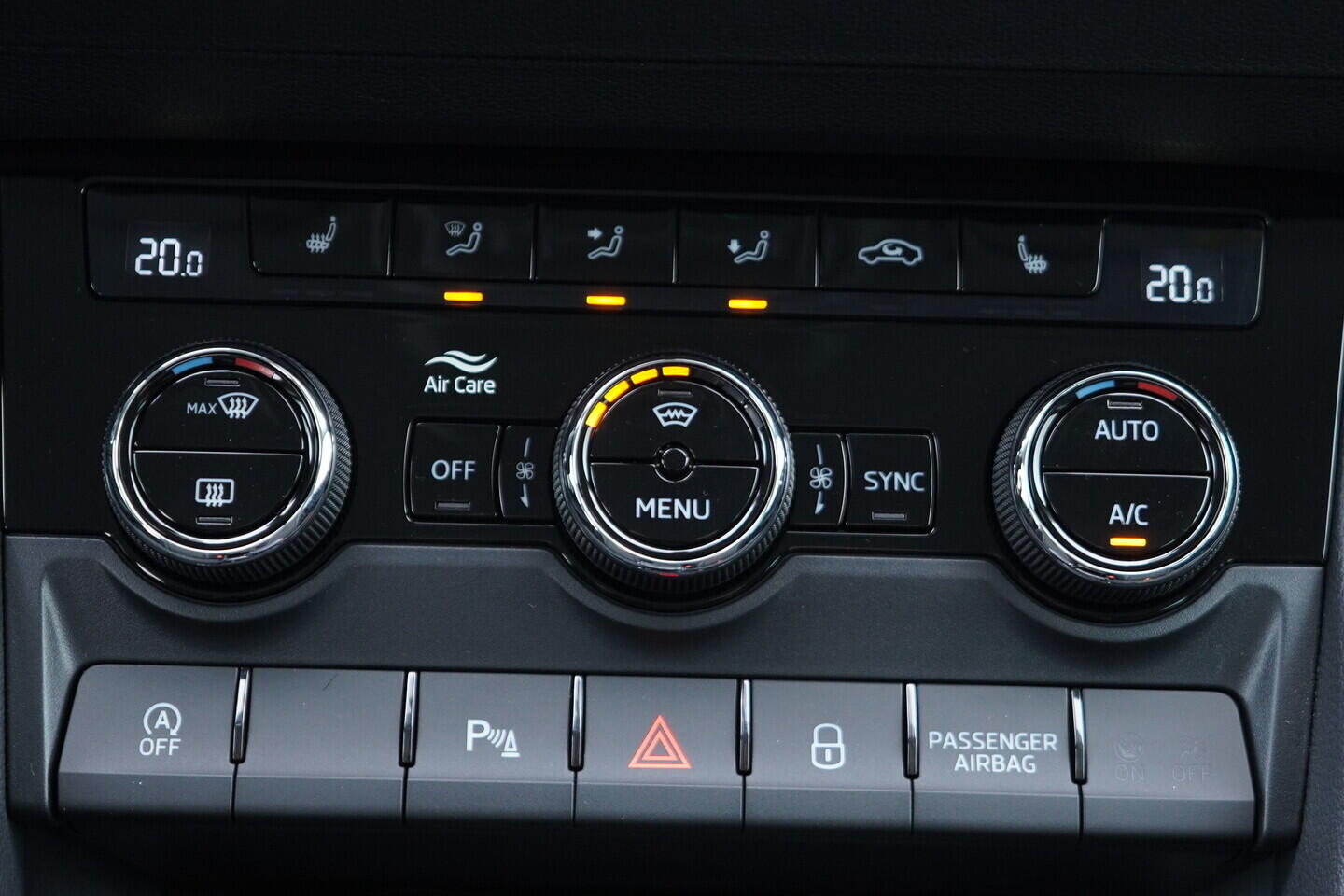 OV190V11255_32.webp_KAROQ Style 2.0 TDI 110 kW automat, DPH