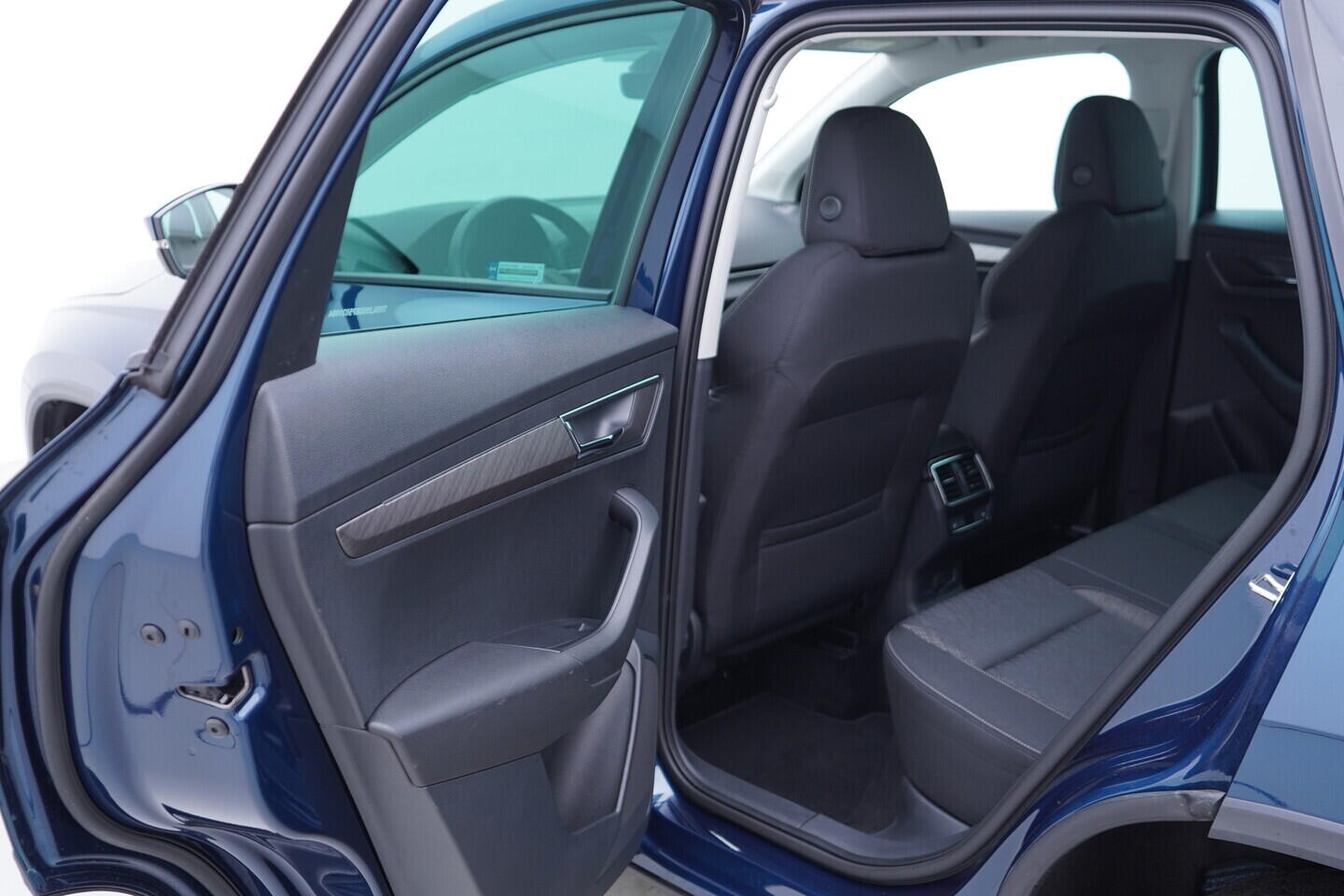 OV190V11255_35.webp_KAROQ Style 2.0 TDI 110 kW automat, DPH