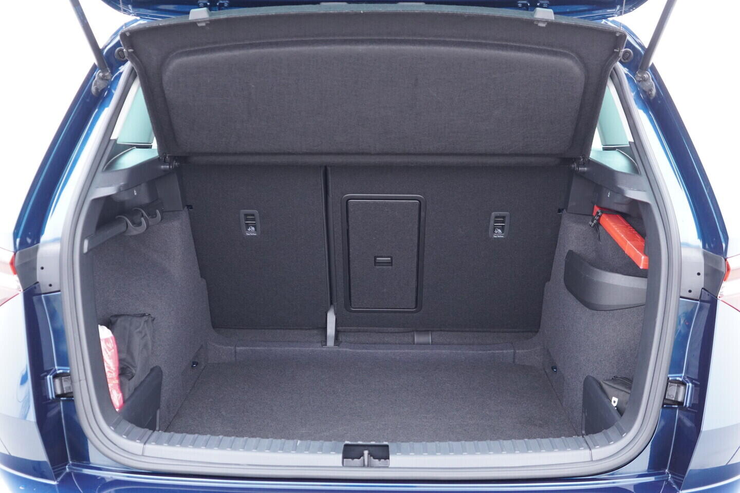 OV190V11255_38.webp_KAROQ Style 2.0 TDI 110 kW automat, DPH