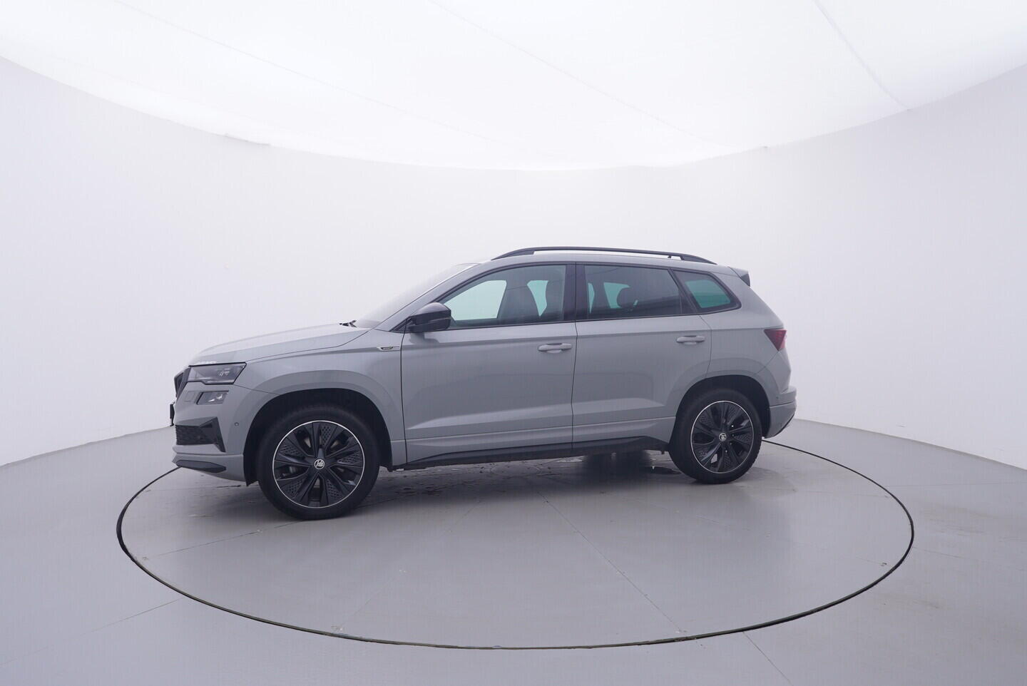 OV190V11258_11.webp_KAROQ SportLine 2.0 TDI 110 kW automat, DPH