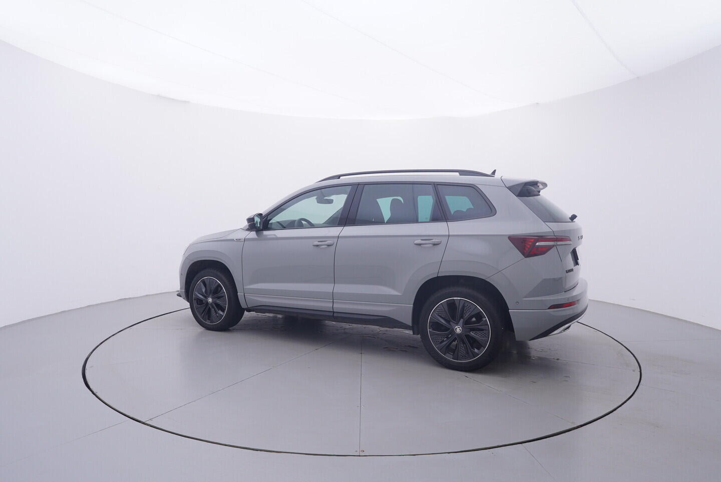 OV190V11258_12.webp_KAROQ SportLine 2.0 TDI 110 kW automat, DPH