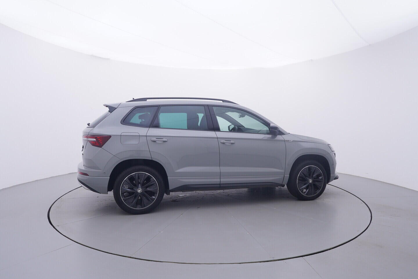 OV190V11258_15.webp_KAROQ SportLine 2.0 TDI 110 kW automat, DPH