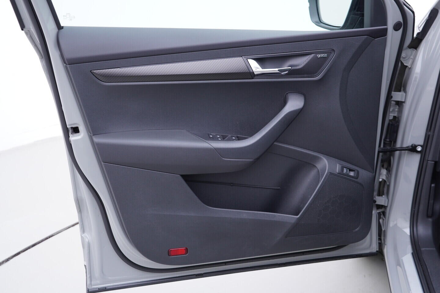 OV190V11258_19.webp_KAROQ SportLine 2.0 TDI 110 kW automat, DPH