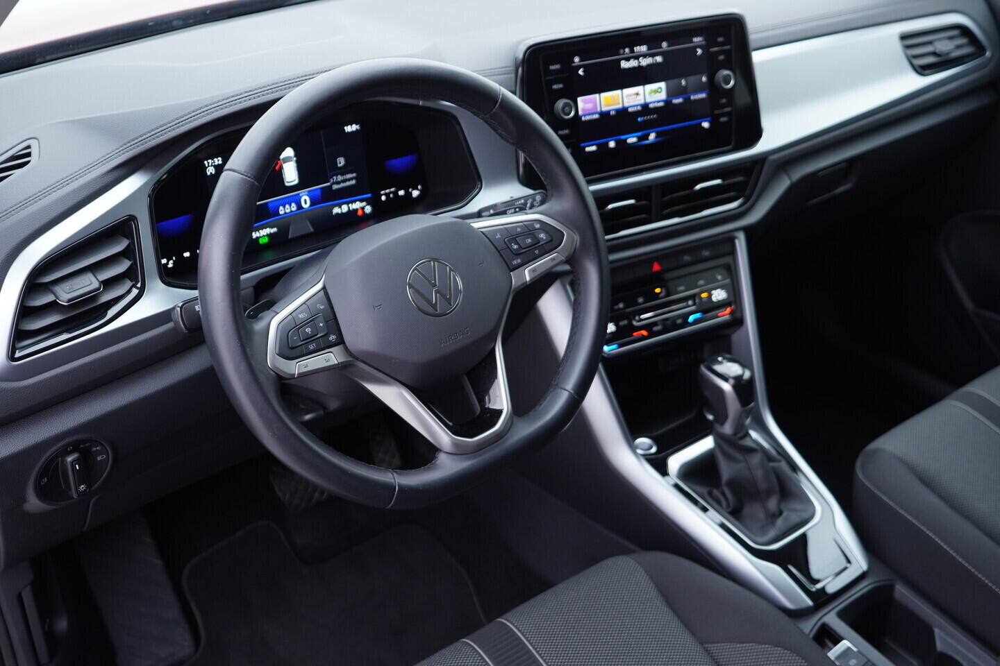 OV190V11260_21.webp_T-ROC Style  1.5 TSI 110 kW automat