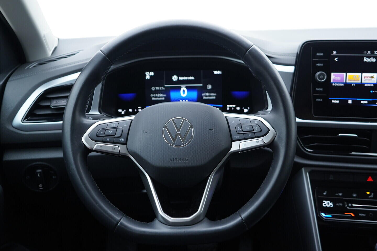 OV190V11260_28.webp_T-ROC Style  1.5 TSI 110 kW automat