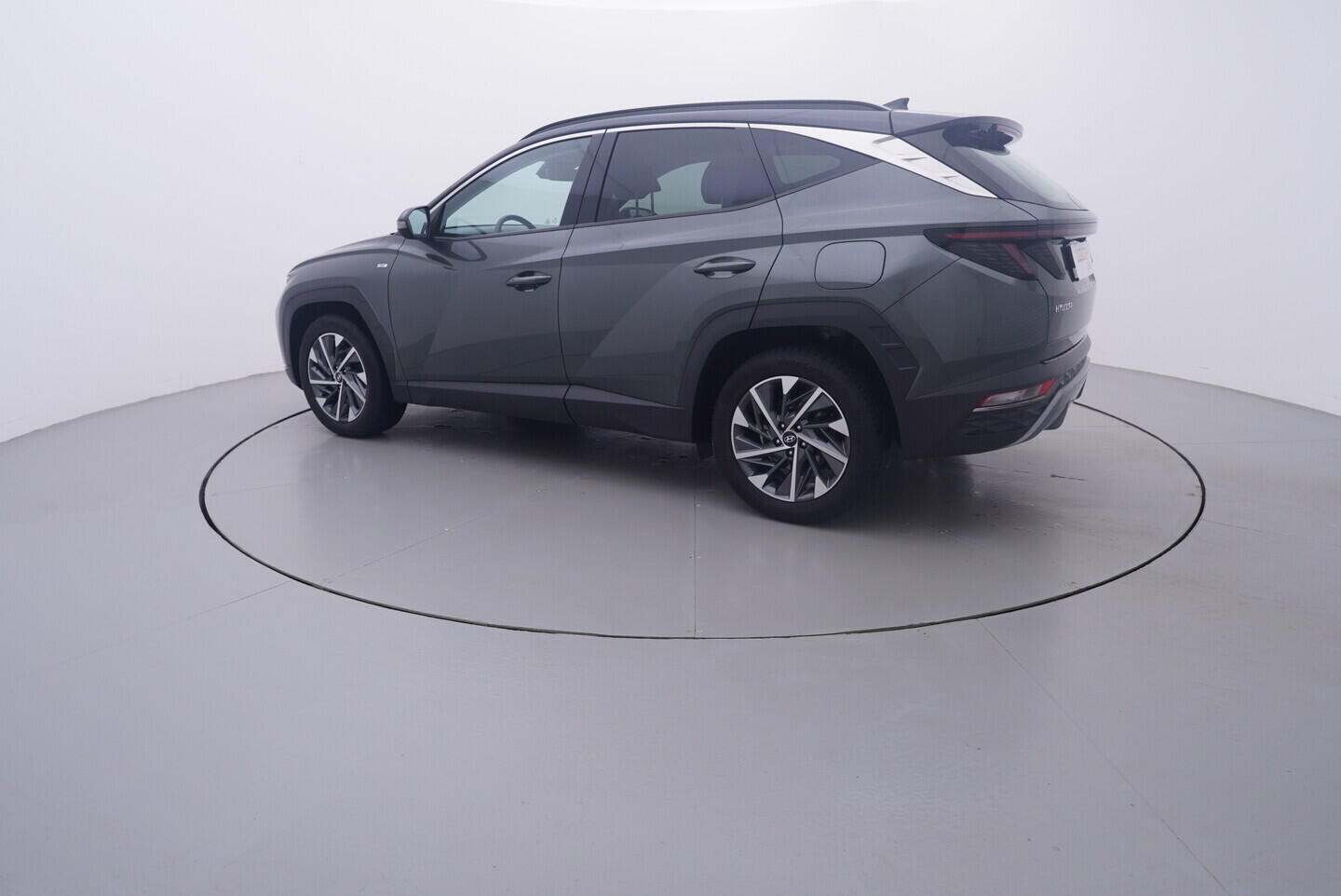 OV190V11264_12.webp_TUCSON  1.6 T-GDI _ kW manuál