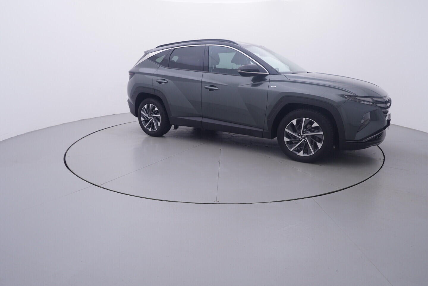 OV190V11264_16.webp_TUCSON  1.6 T-GDI _ kW manuál