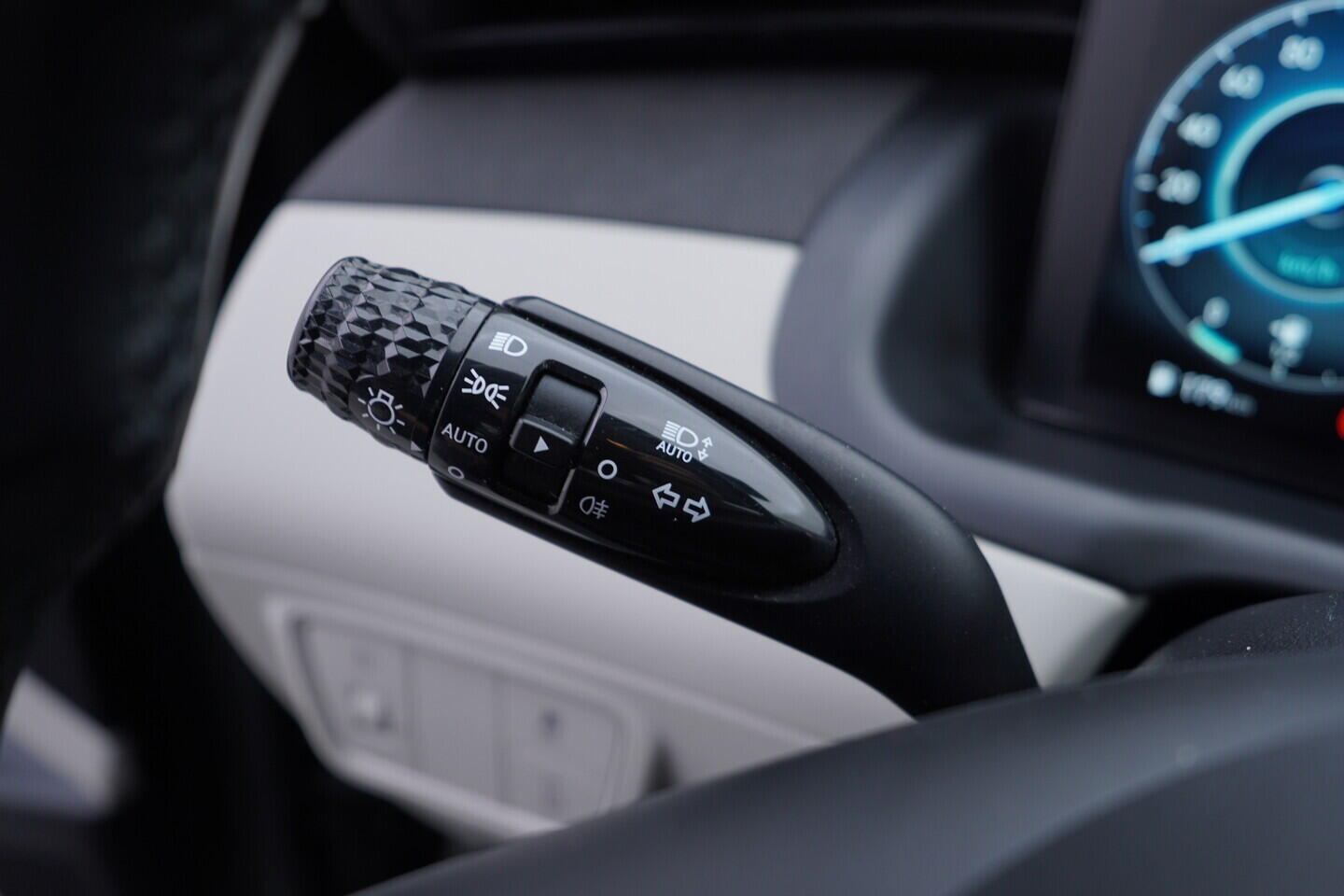 OV190V11264_23.webp_TUCSON  1.6 T-GDI _ kW manuál