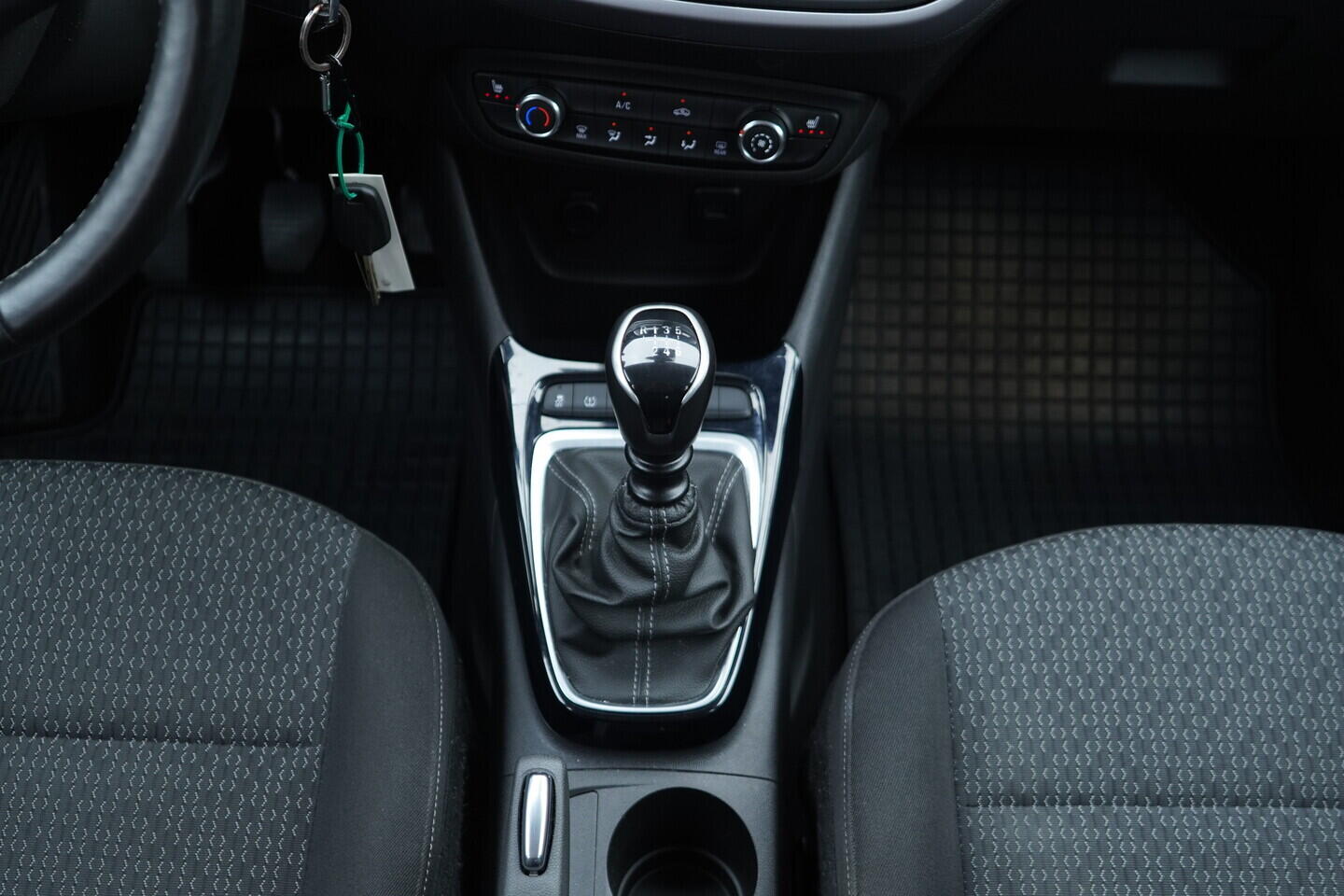 OV190V11265_30.webp_CROSSLAND X Crossland X 1.2 PureTech 81 kW manuál, DPH