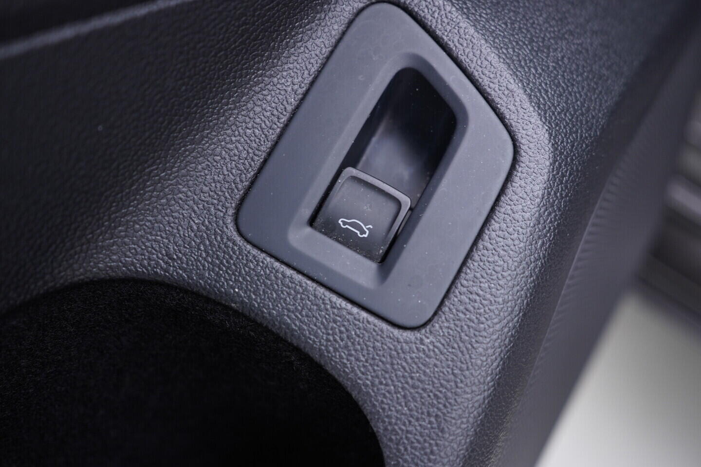 OV190V11267_21.webp_PASSAT  2.0 TDI 110 kW manuál, DPH