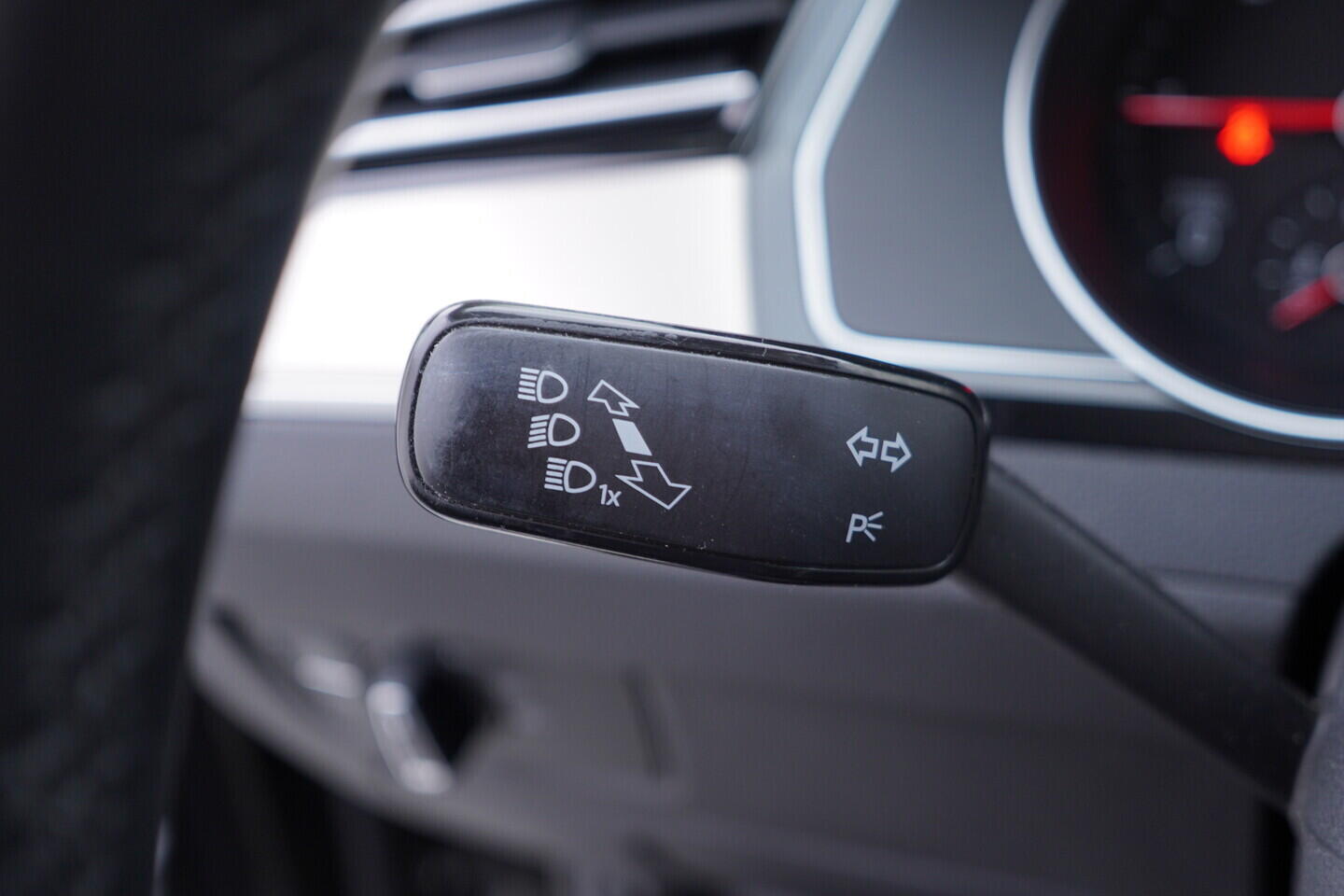 OV190V11267_25.webp_PASSAT  2.0 TDI 110 kW manuál, DPH