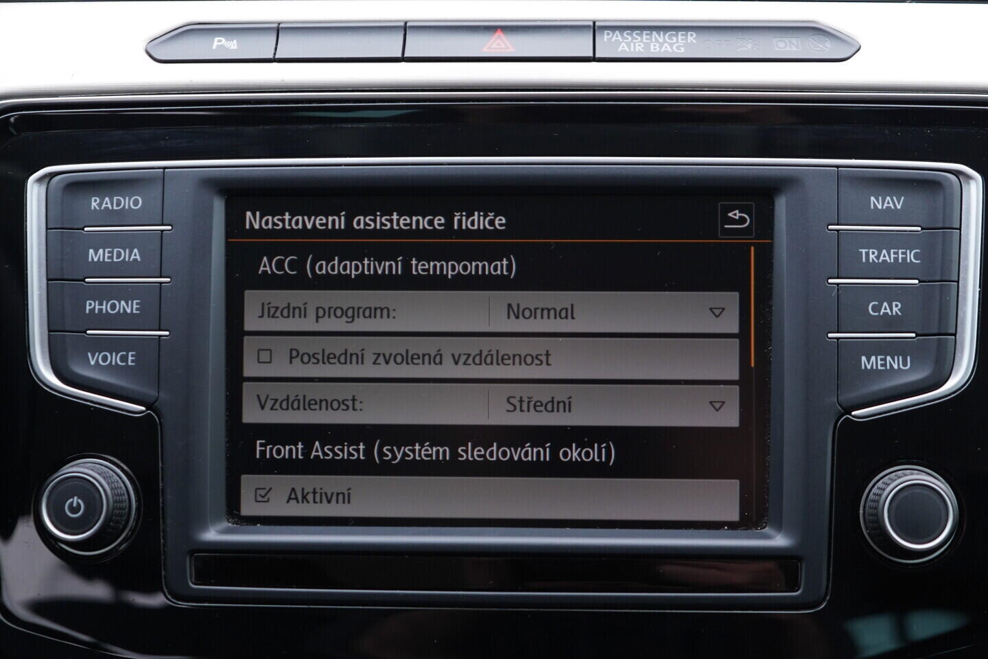 OV190V11267_30.webp_PASSAT  2.0 TDI 110 kW manuál, DPH