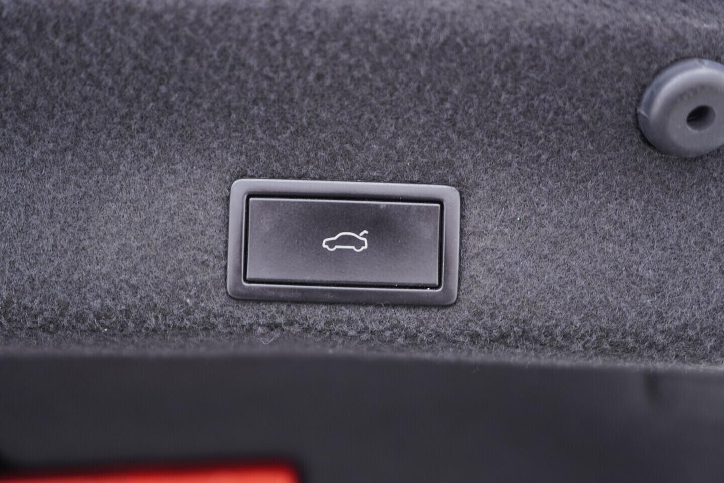 OV190V11267_39.webp_PASSAT  2.0 TDI 110 kW manuál, DPH